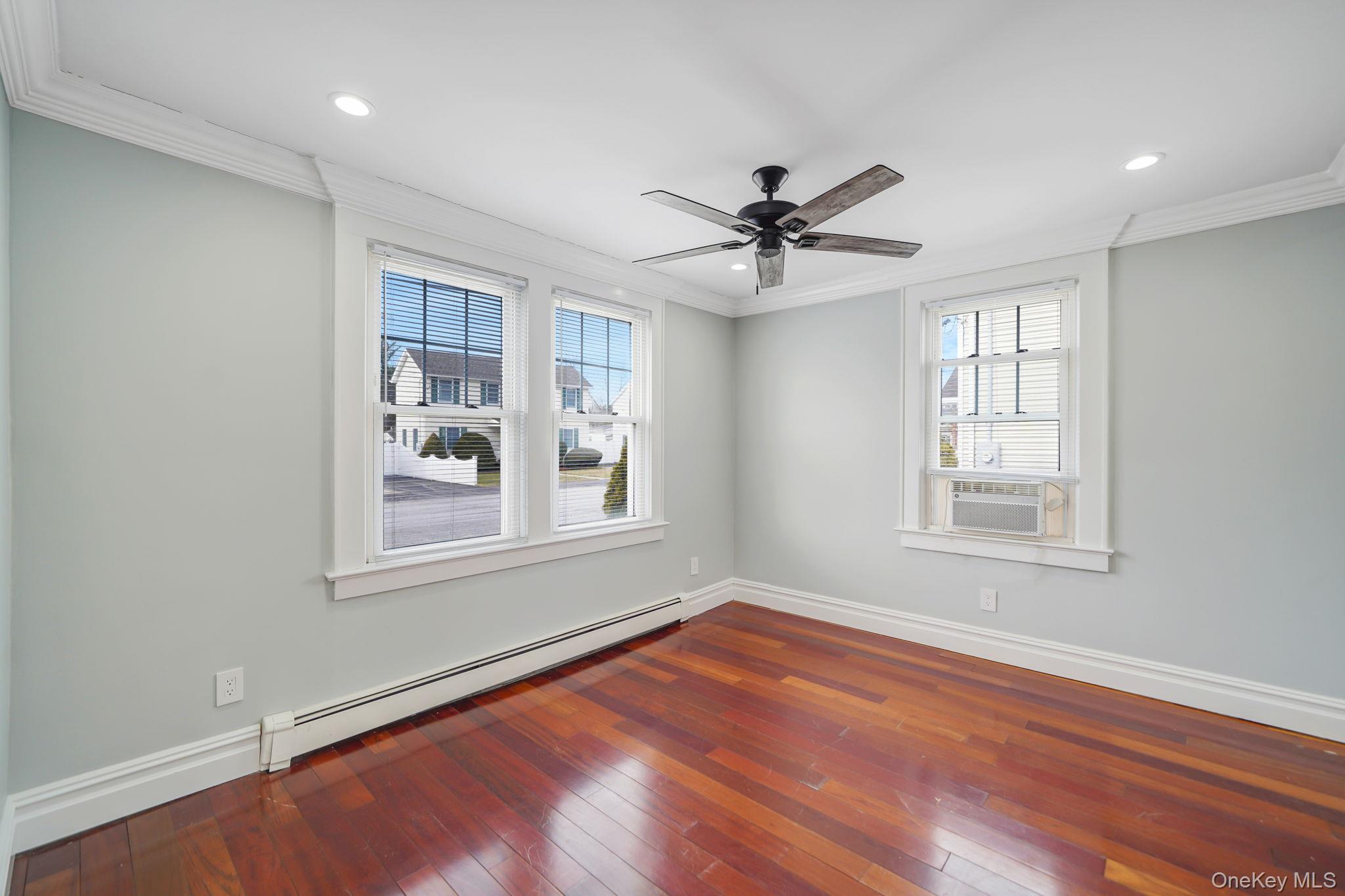 #8 photo, 191 Smith Avenue, सफ़ोक काउंटी Islip , NY 11751