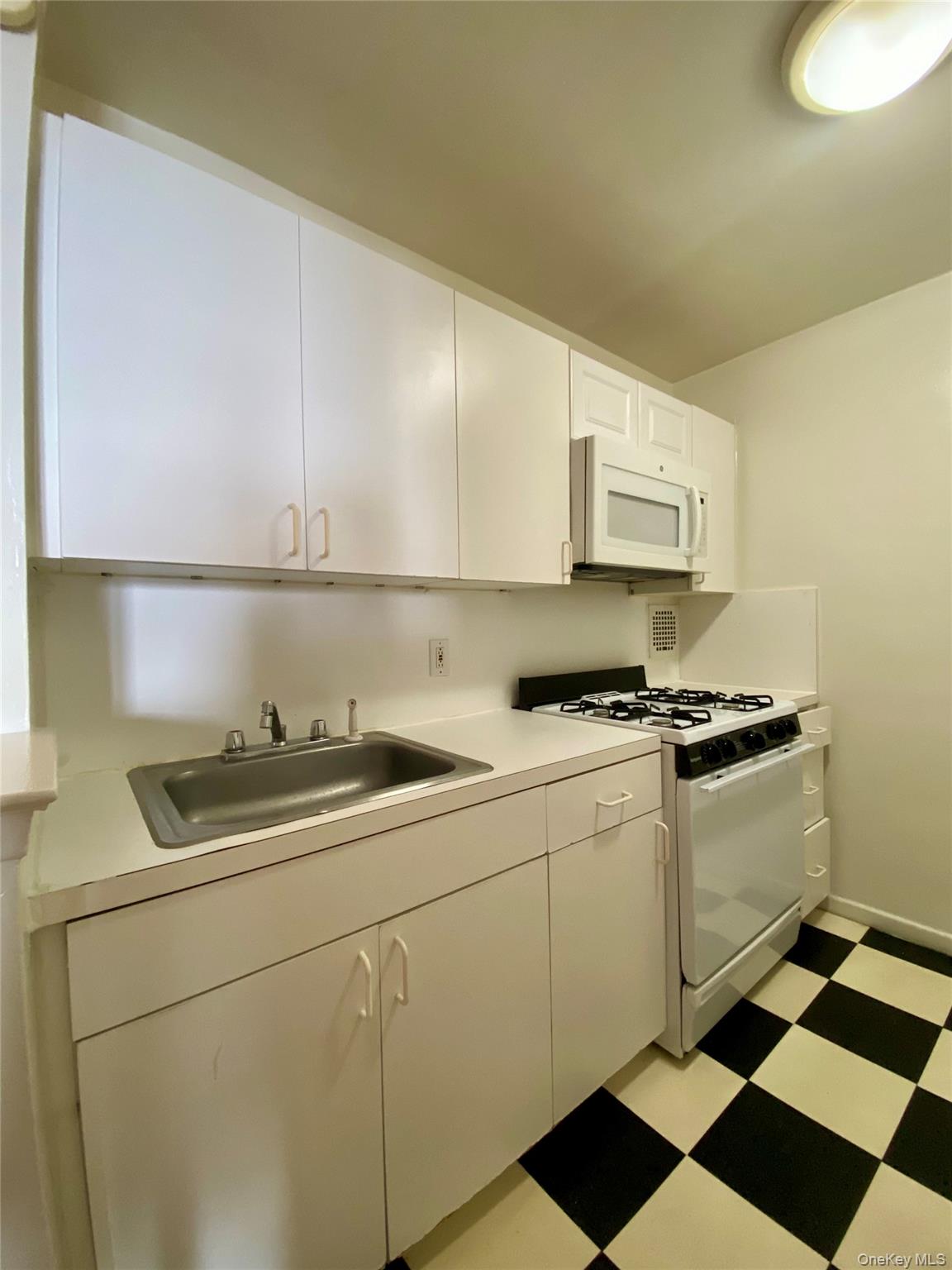 #10 photo, 25 Franklin Boulevard, Long Beach , NY 11561