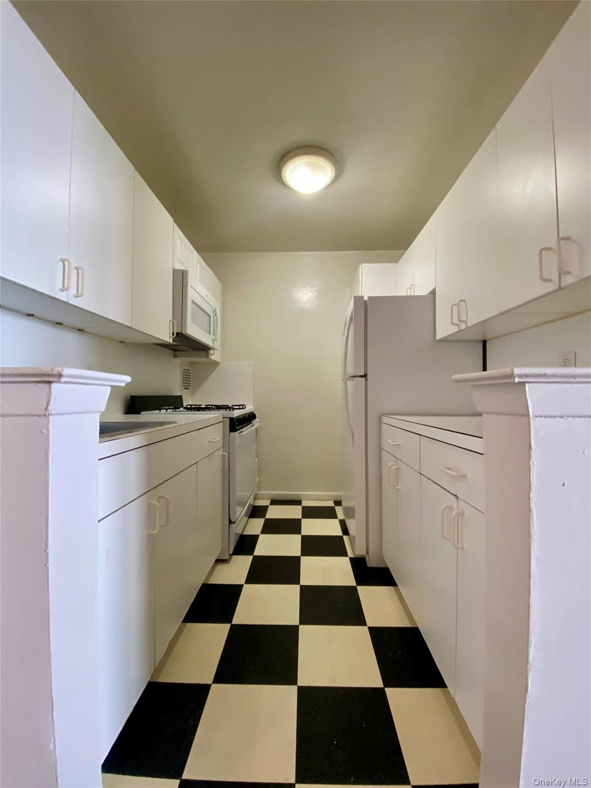 #7 photo, 25 Franklin Boulevard, Long Beach , NY 11561