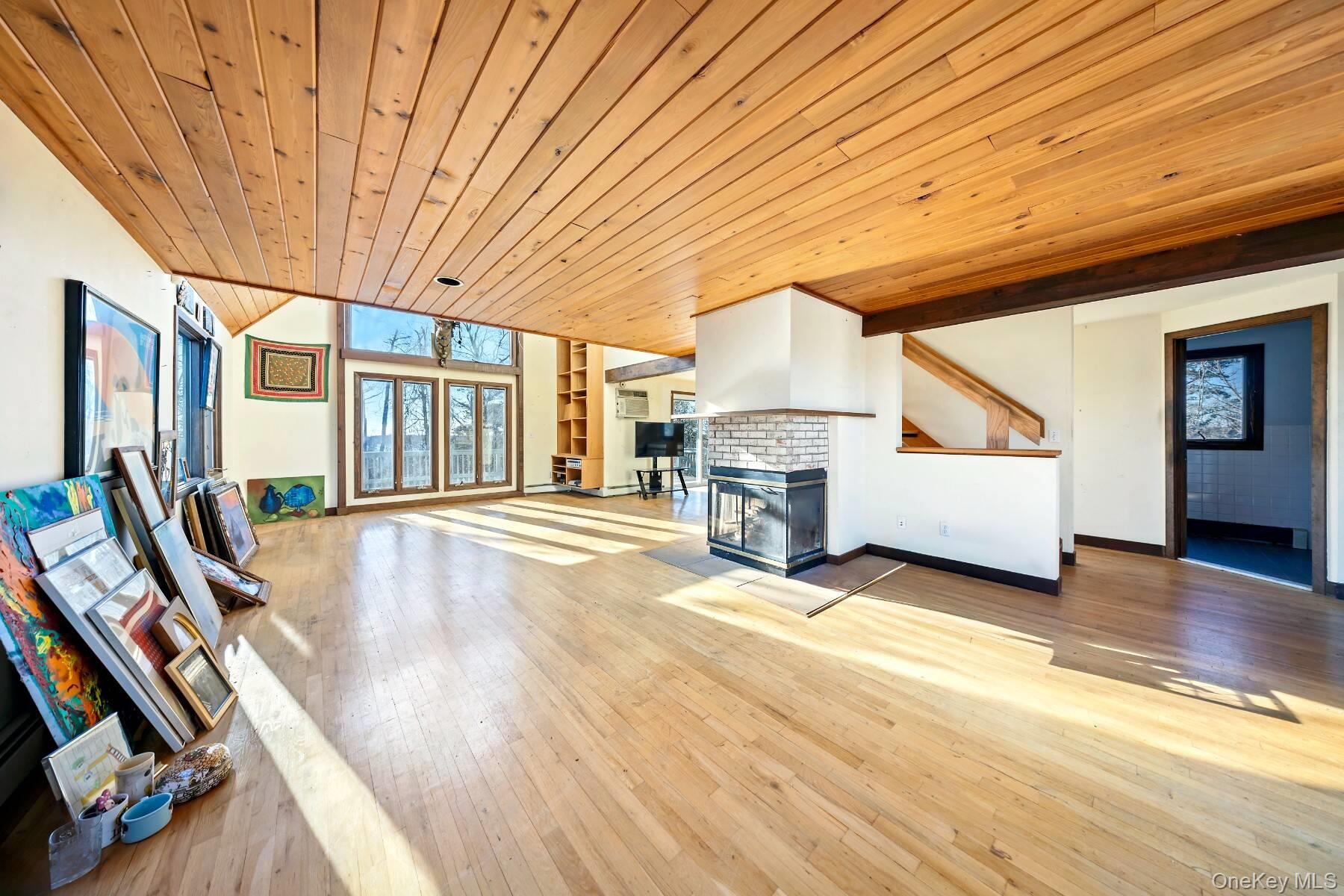 #5 photo, 32 Old Canoe Place Road, Hampton Bays , NY 11946