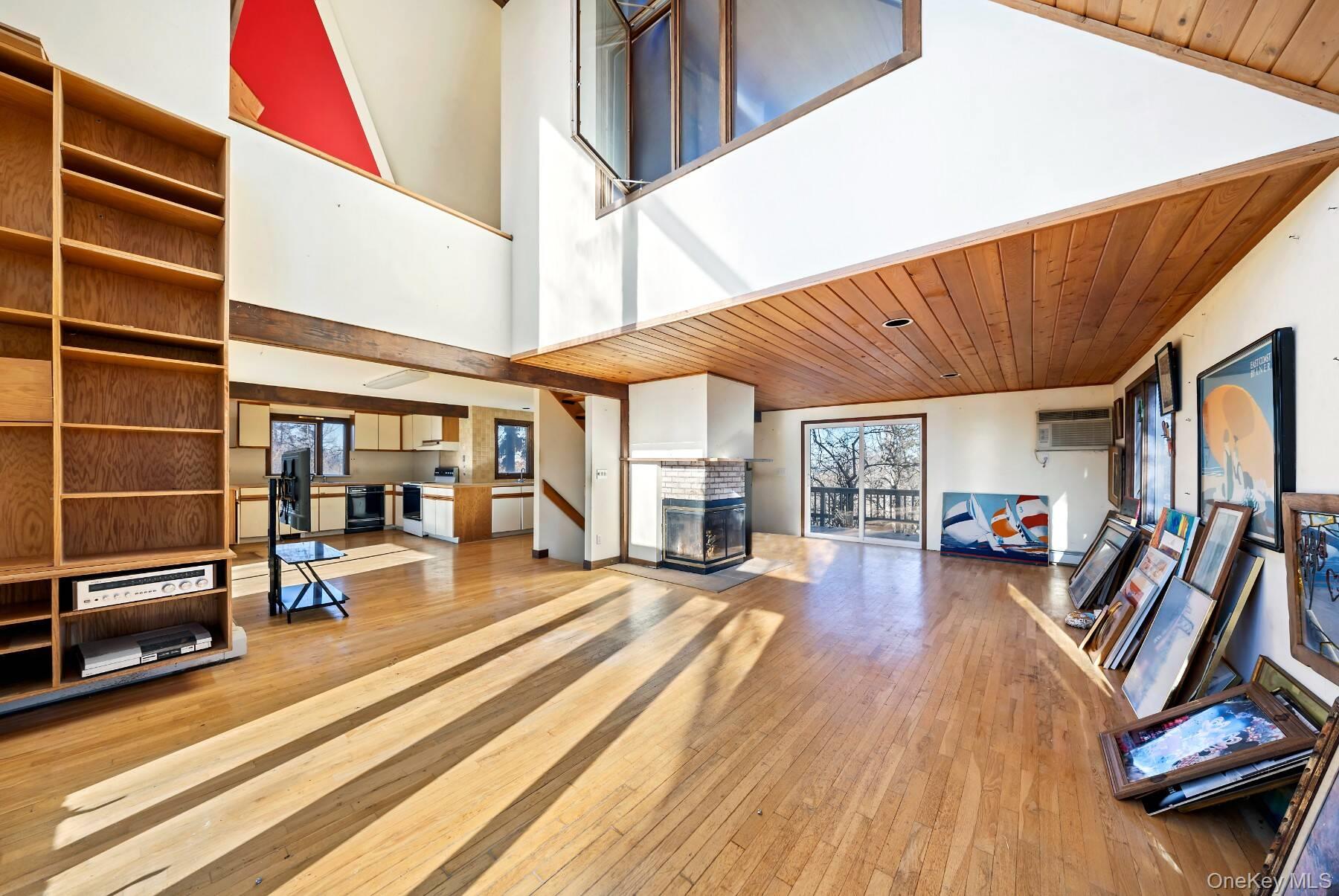 #6 photo, 32 Old Canoe Place Road, Hampton Bays , NY 11946