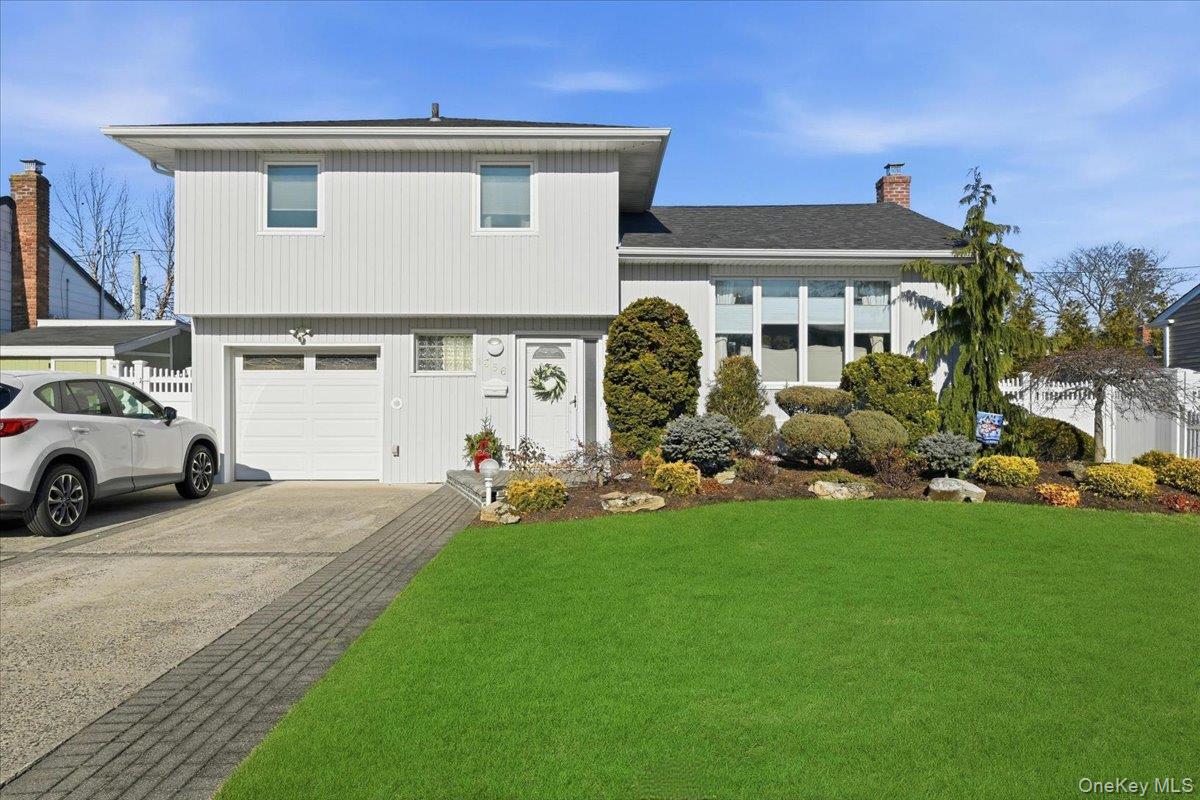 #2 photo, 1356 Blue Spruce Lane, Wantagh , NY 11793