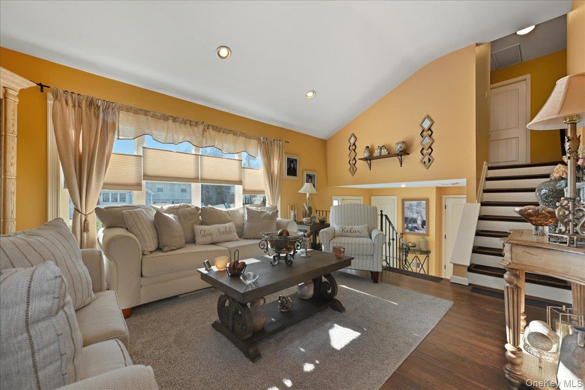 #7 photo, 1356 Blue Spruce Lane, Wantagh , NY 11793