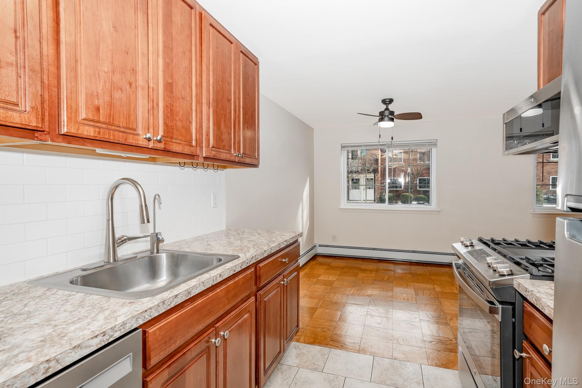 #13 photo, 1233 Melville Road, East Farmingdale , NY 11753