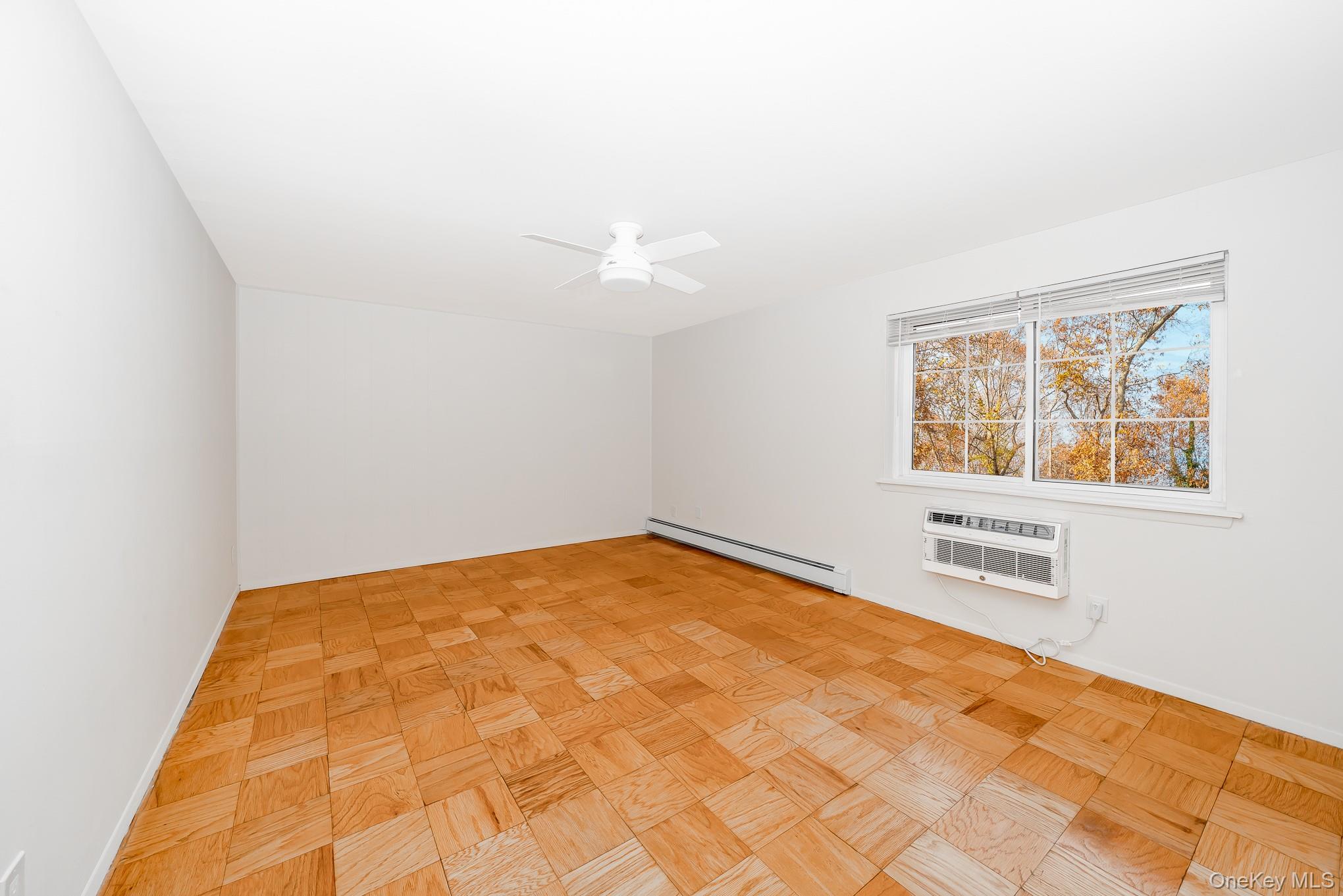 #15 photo, 1233 Melville Road, East Farmingdale , NY 11753