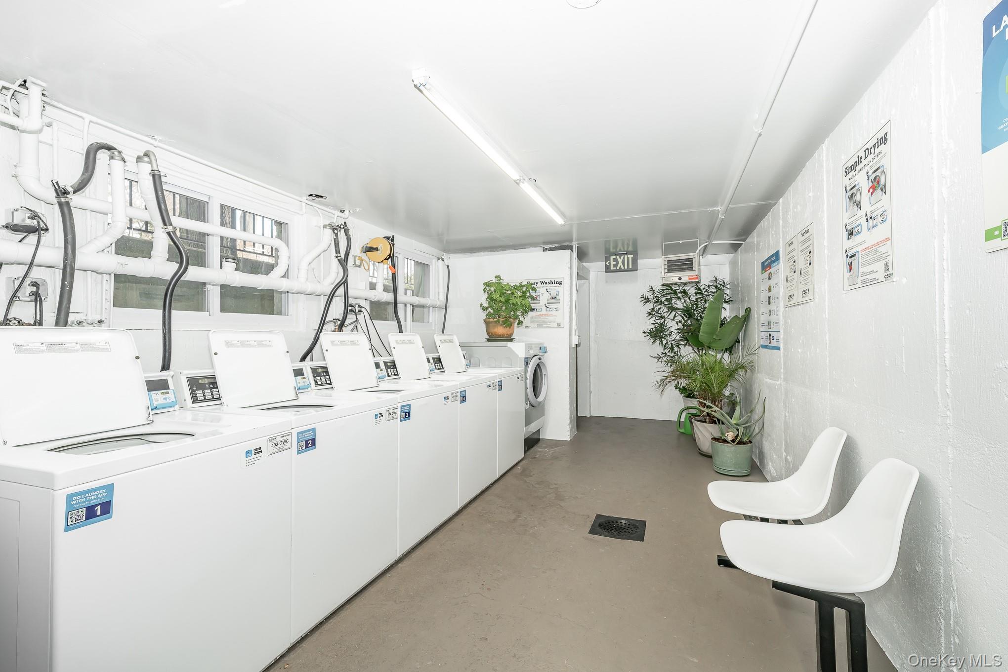 #18 photo, 1233 Melville Road, East Farmingdale , NY 11753