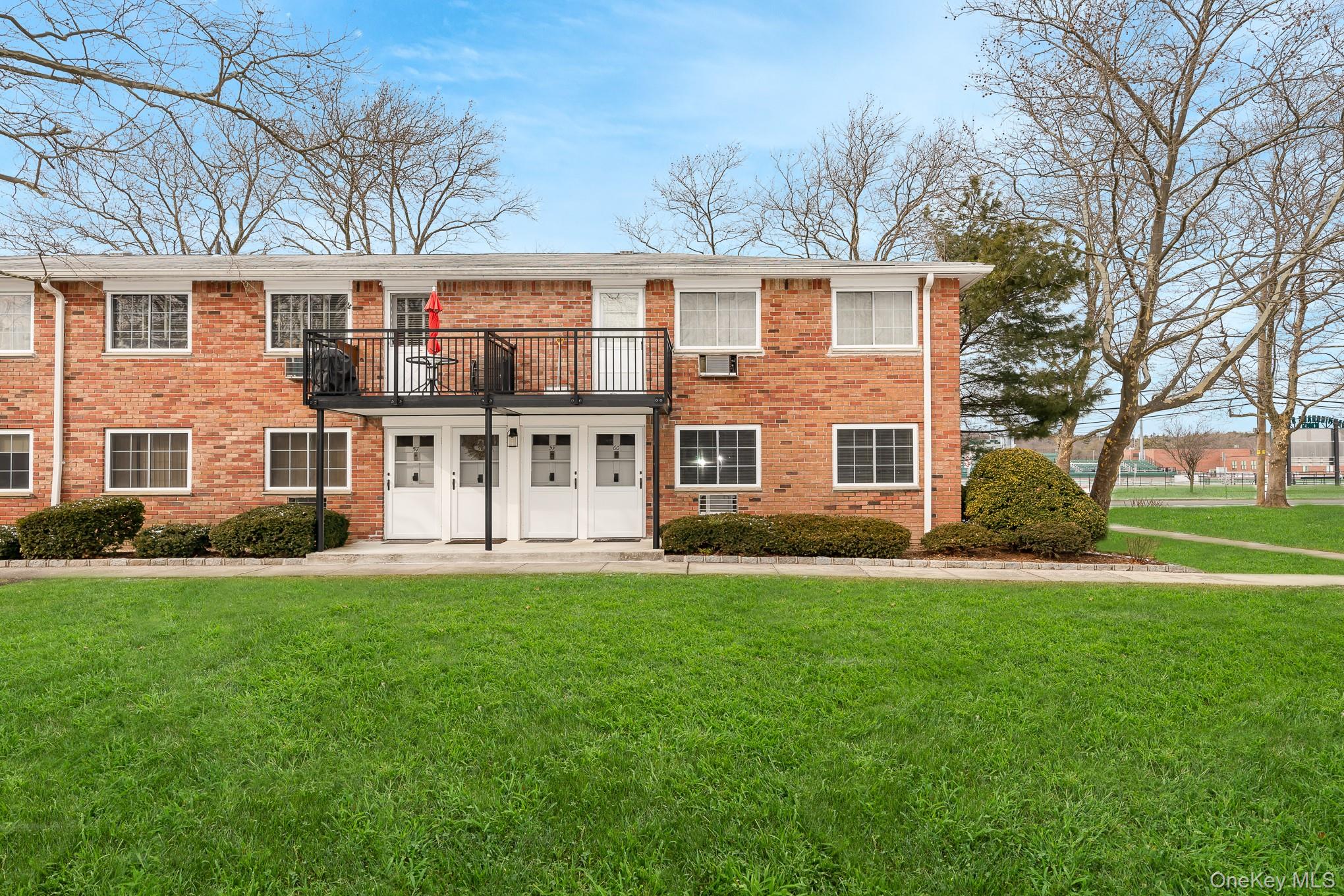 #3 photo, 1233 Melville Road, East Farmingdale , NY 11753