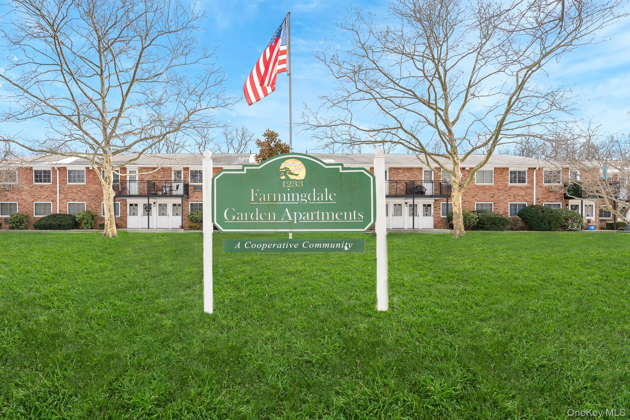 #5 photo, 1233 Melville Road, East Farmingdale , NY 11753