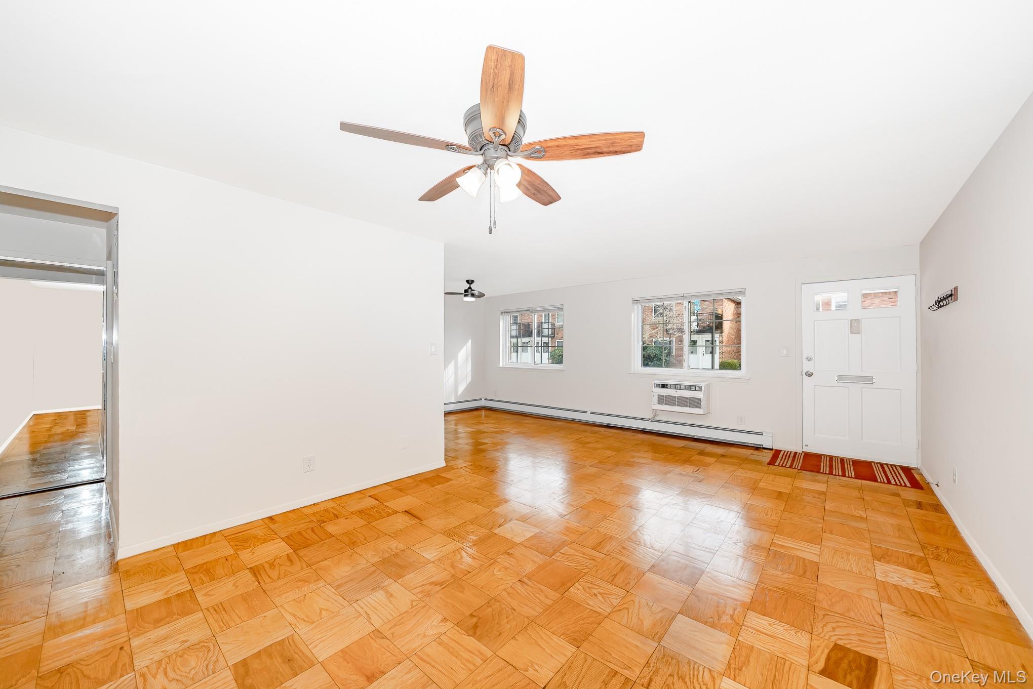 #8 photo, 1233 Melville Road, East Farmingdale , NY 11753