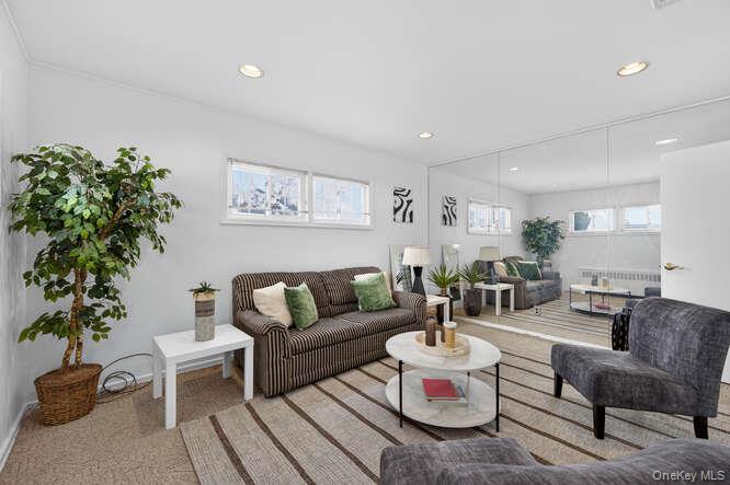 #12 photo, 1075 Olympia Road, North Bellmore , NY 11710