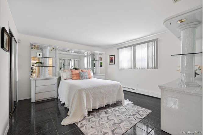 #14 photo, 1075 Olympia Road, North Bellmore , NY 11710