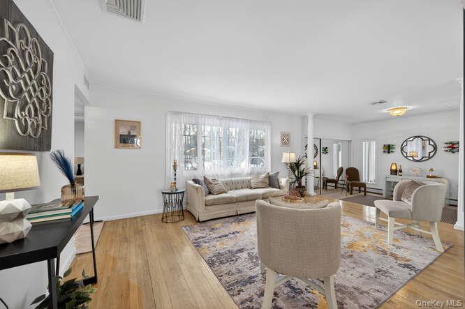 #4 photo, 1075 Olympia Road, North Bellmore , NY 11710