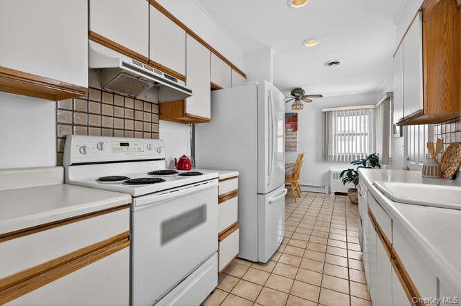 #6 photo, 1075 Olympia Road, North Bellmore , NY 11710