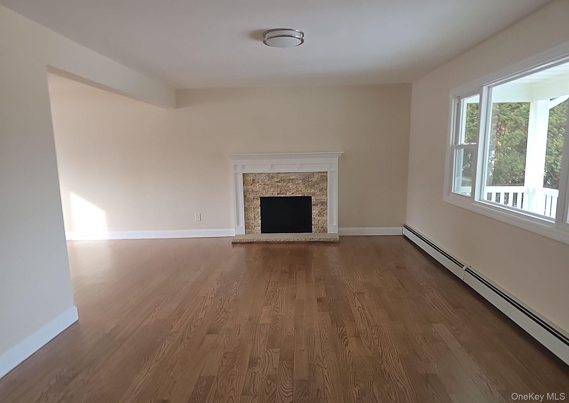 #2 photo, 519 Advent Street, Westbury , NY 11590