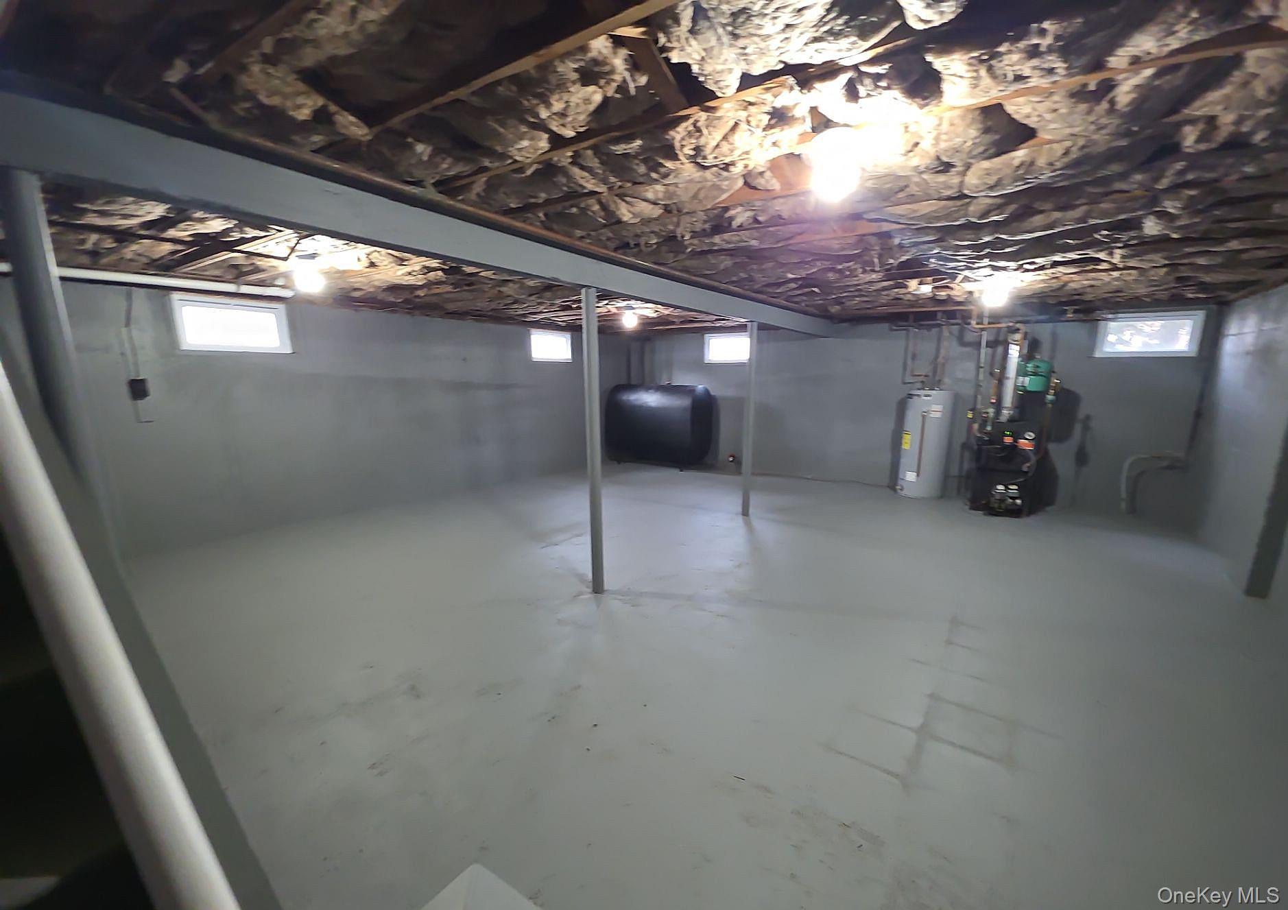 #20 photo, 519 Advent Street, Westbury , NY 11590