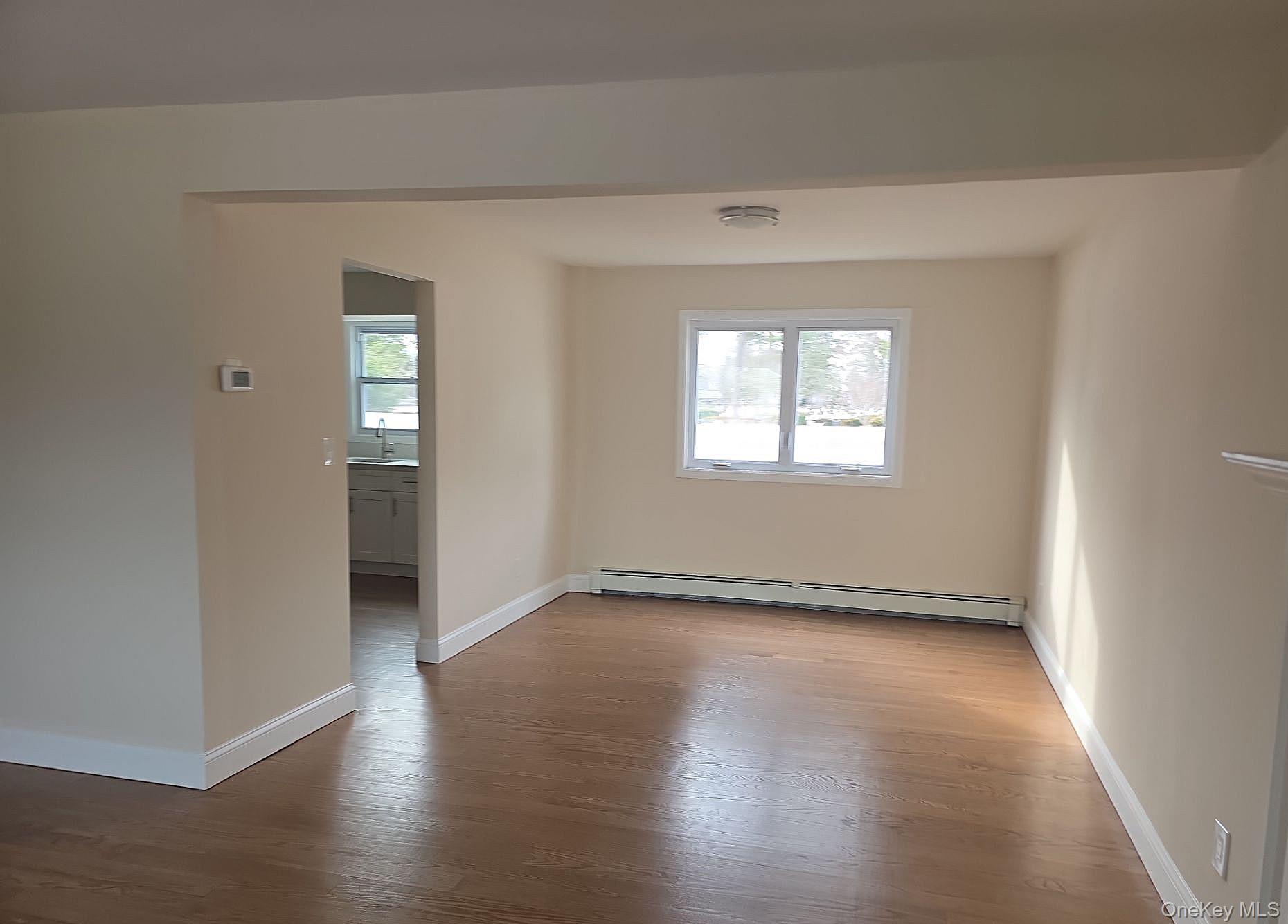 #4 photo, 519 Advent Street, Westbury , NY 11590