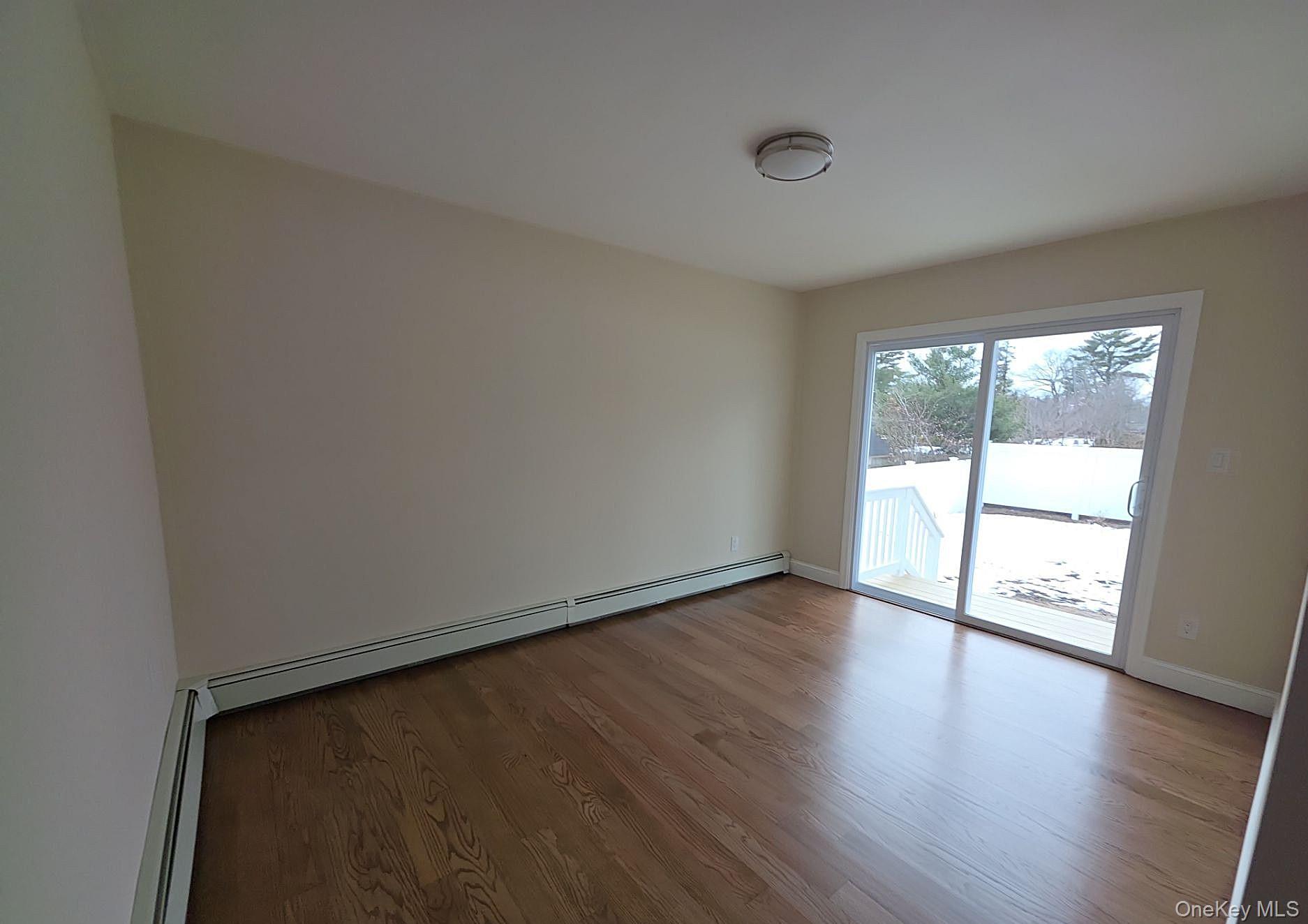 #7 photo, 519 Advent Street, Westbury , NY 11590