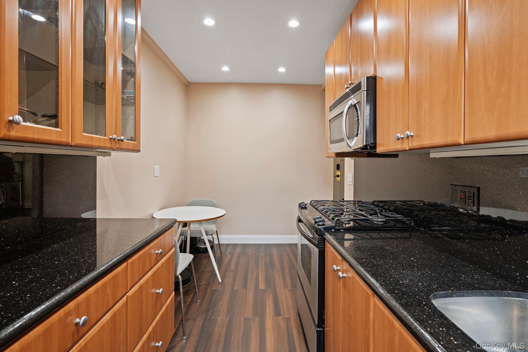 #15 photo, 77-15 Ditmars Boulevard, Jackson Heights , NY 11370