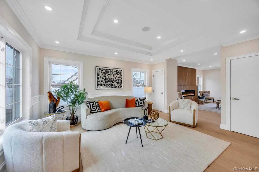 #10 photo, 49 Anvil Lane, Levittown , NY 11756