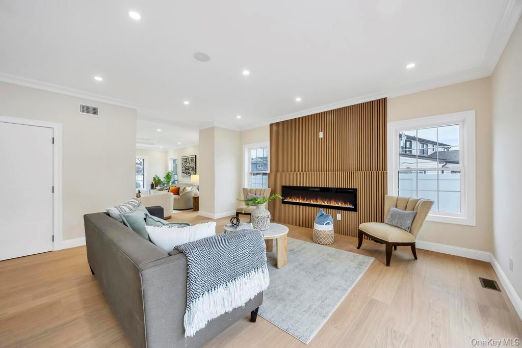 #12 photo, 49 Anvil Lane, Levittown , NY 11756