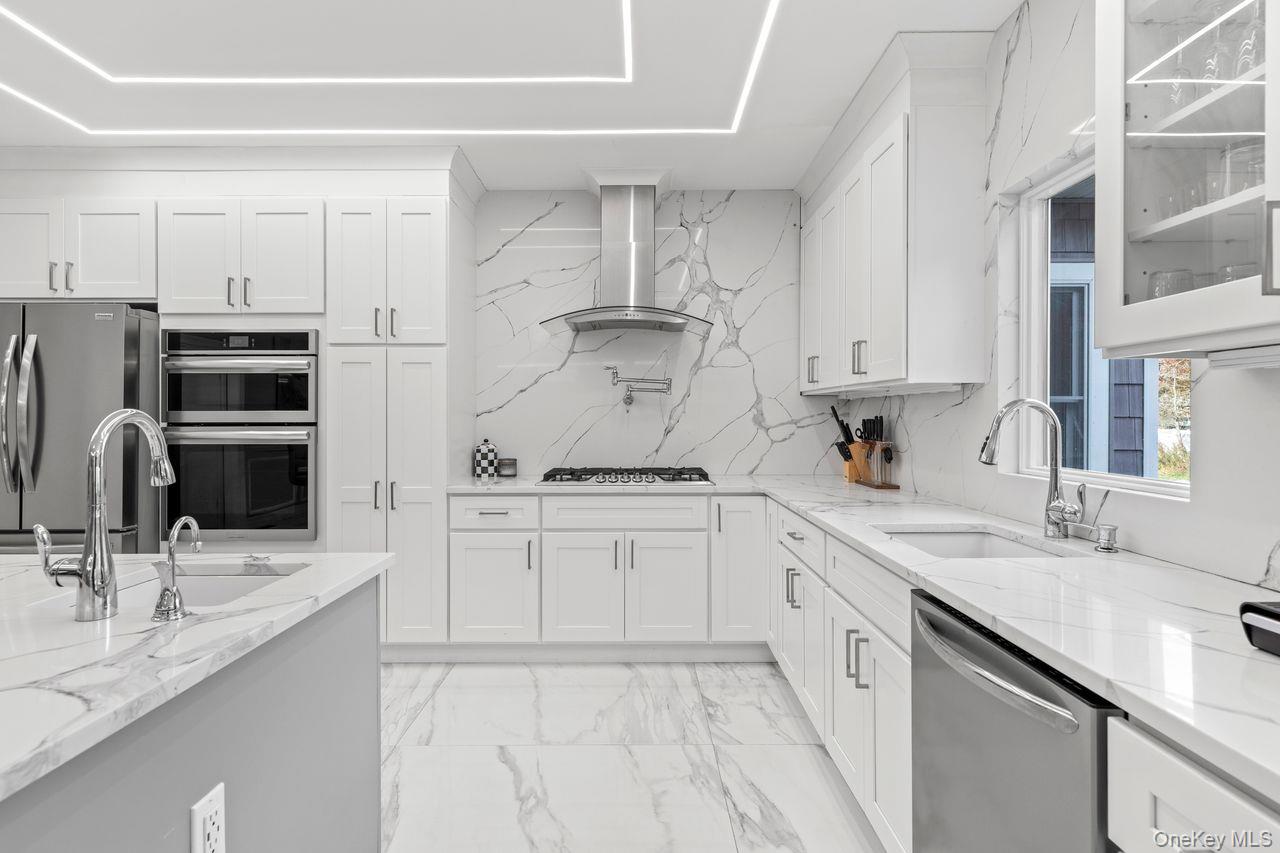 #16 photo, 717 W Montauk Highway, Bay Shore , NY 11706