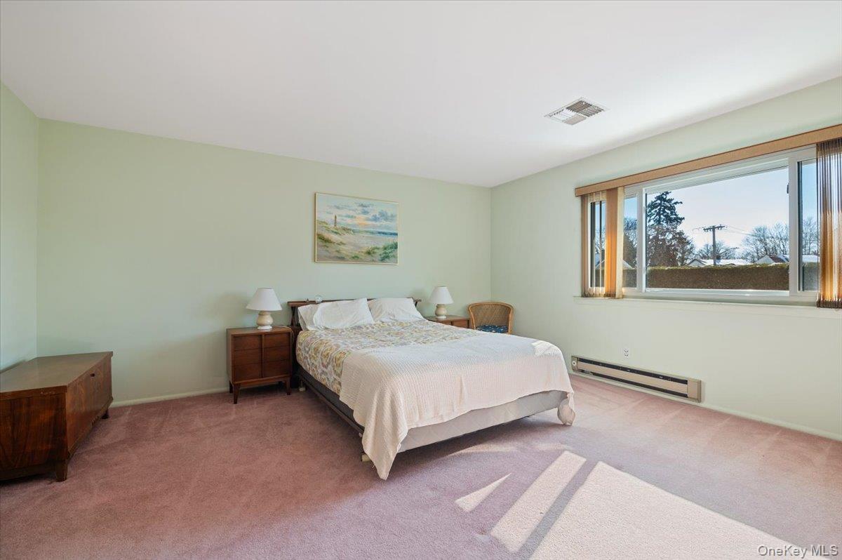 #17 photo, 2355 Pershing Boulevard, Baldwin , NY 11510