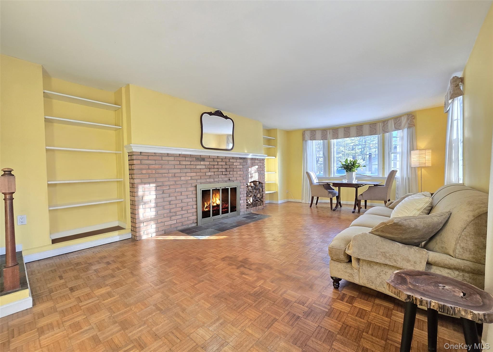 #11 photo, 1435 Broadway Avenue, Holbrook , NY 11741