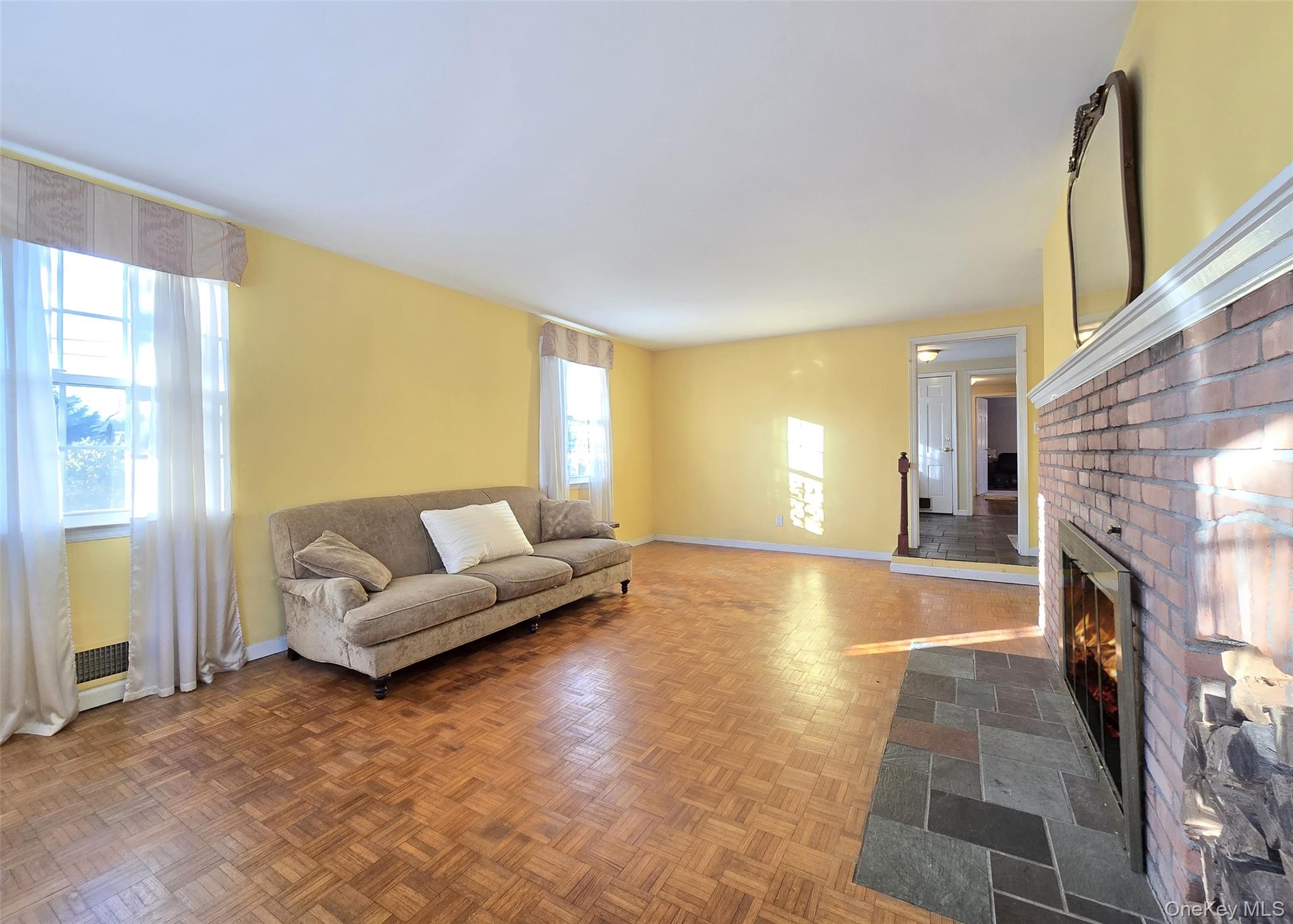 #12 photo, 1435 Broadway Avenue, Holbrook , NY 11741