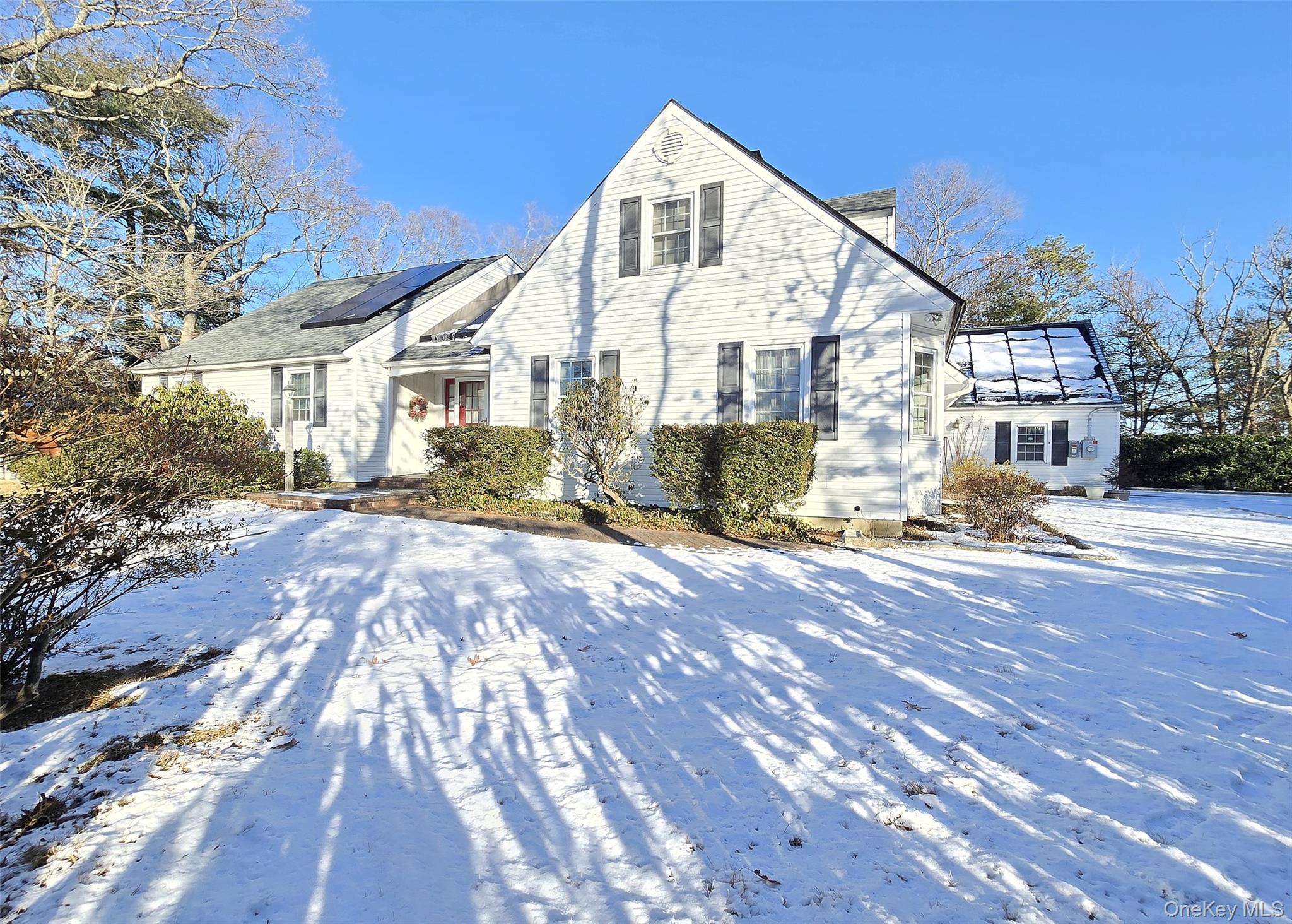 #2 photo, 1435 Broadway Avenue, Holbrook , NY 11741