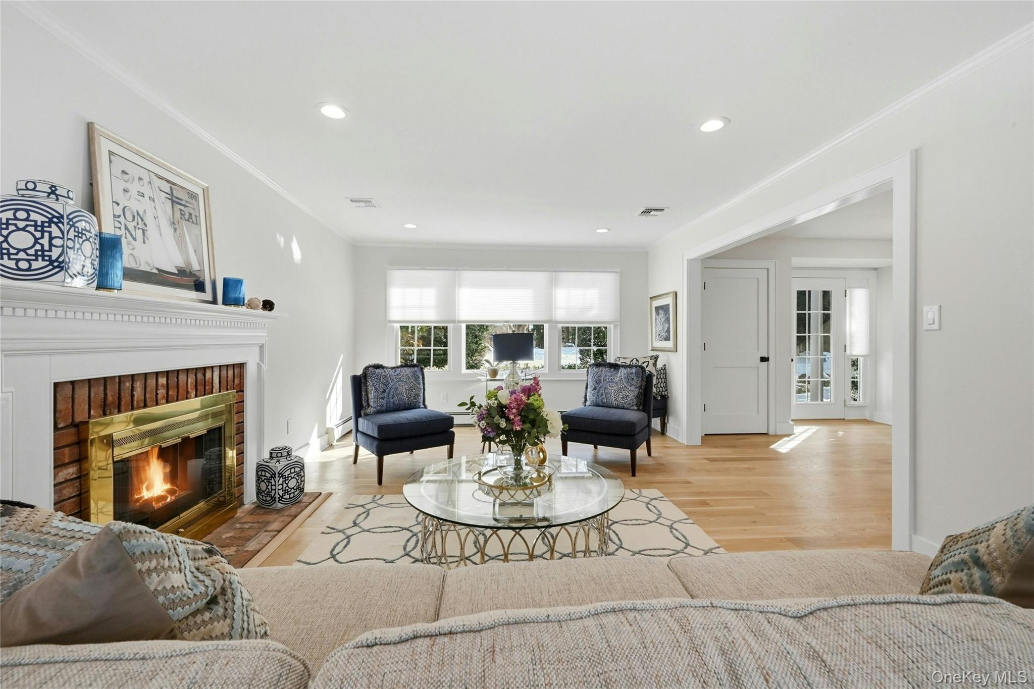 #10 photo, 41 Edcris Lane, Huntington , NY 11743