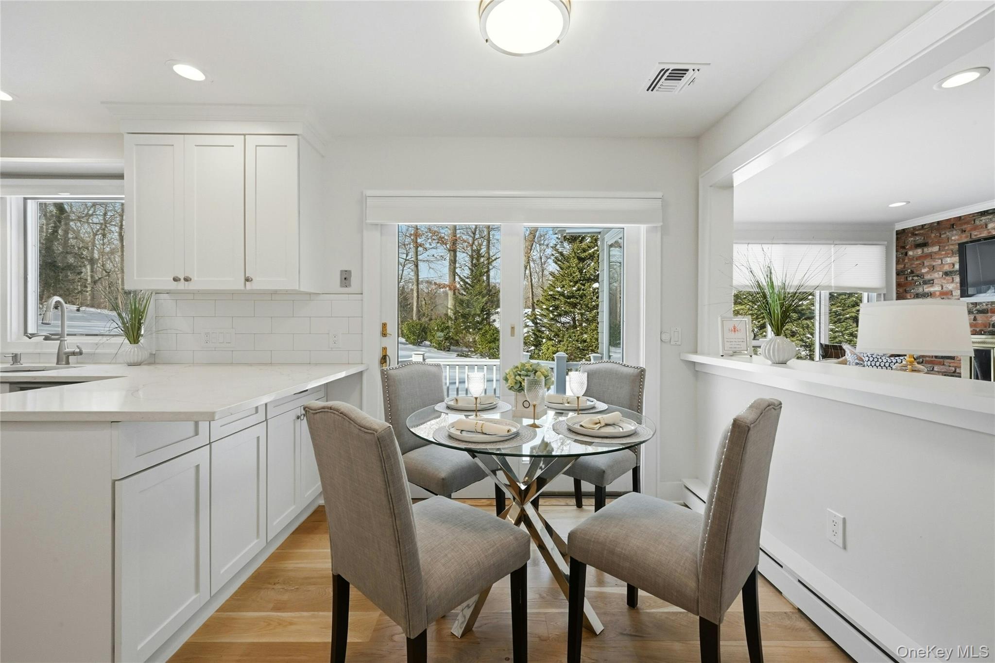 #14 photo, 41 Edcris Lane, Huntington , NY 11743