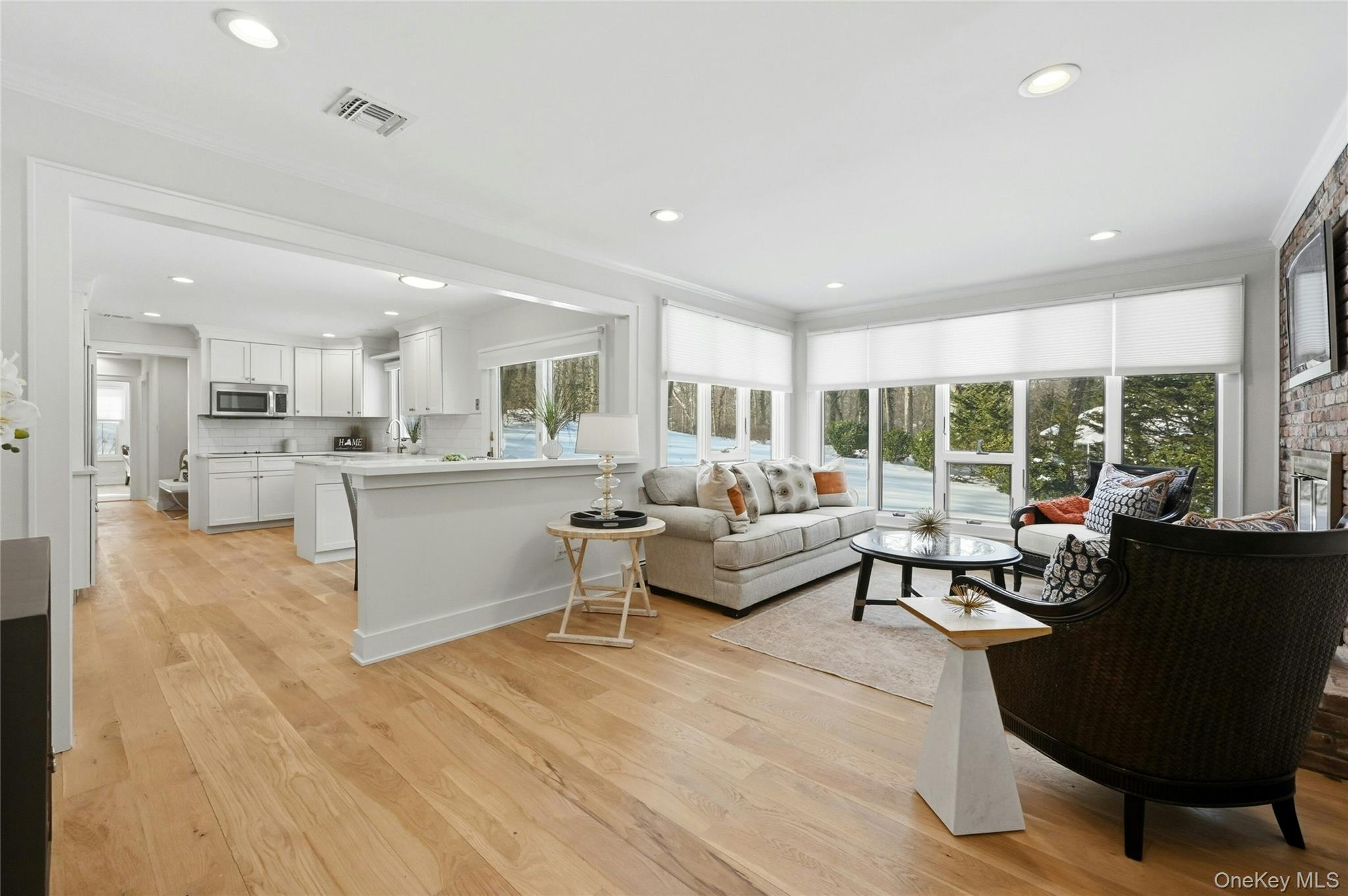 #20 photo, 41 Edcris Lane, Huntington , NY 11743