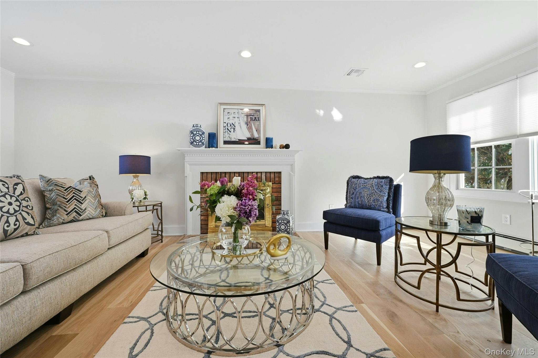 #9 photo, 41 Edcris Lane, Huntington , NY 11743