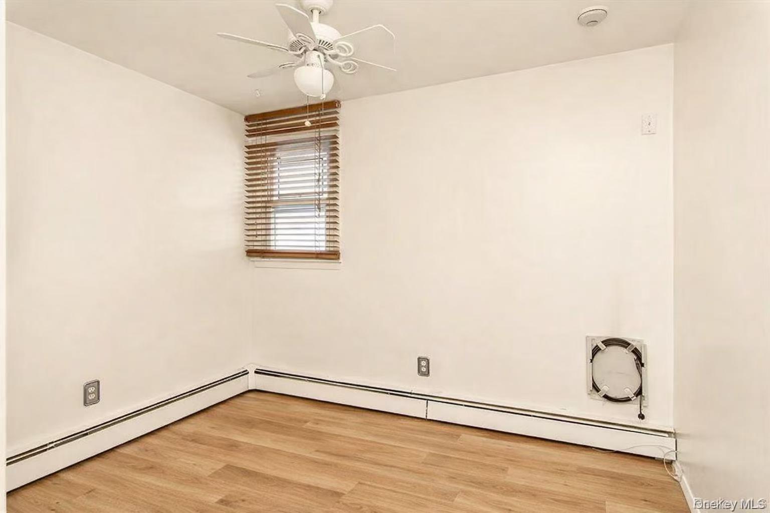 #4 photo, Merrick, नासाउ काउंटी Merrick , NY 11566