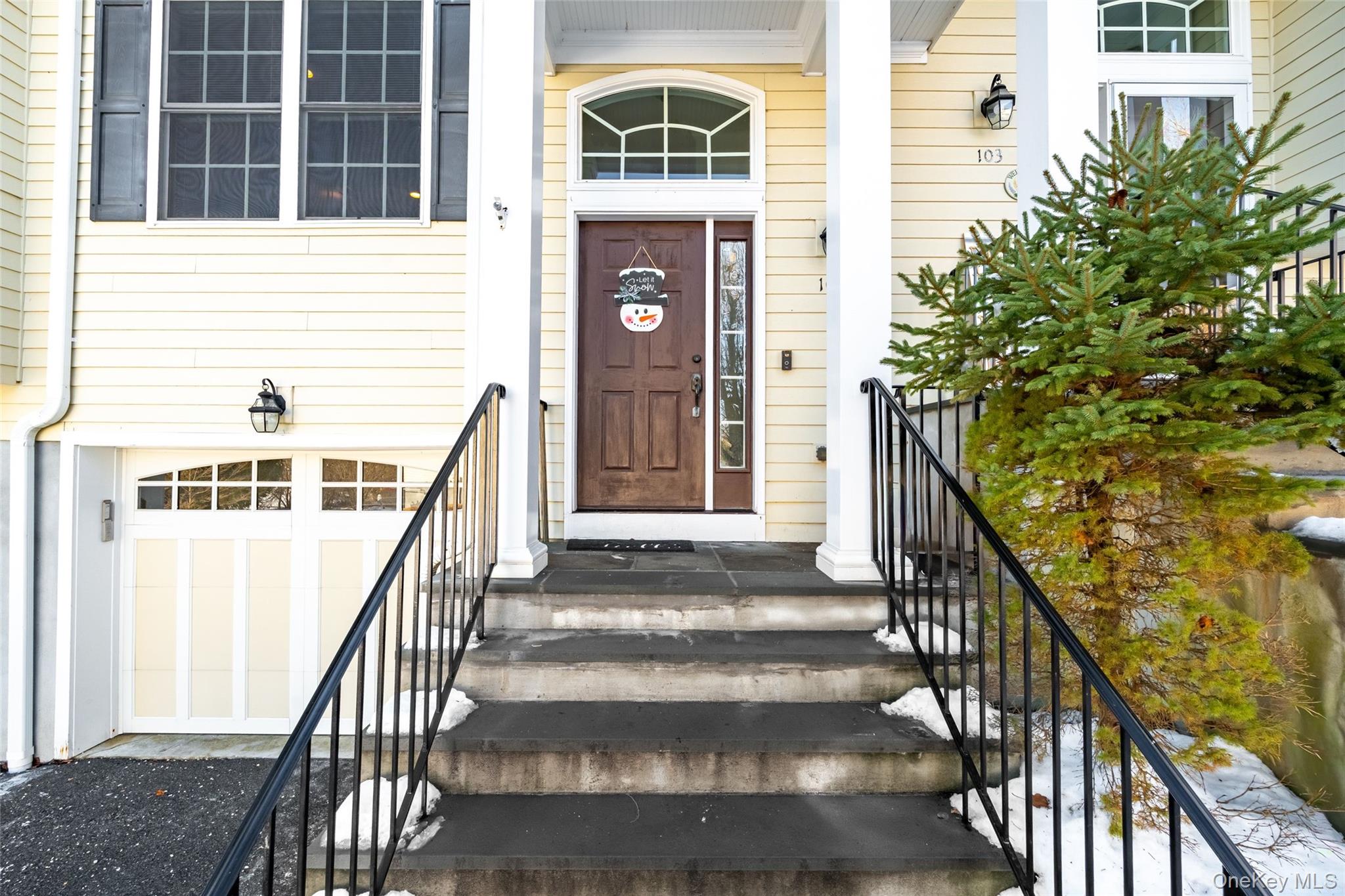 #2 photo, 102 Villa Court, Carmel , NY 10512