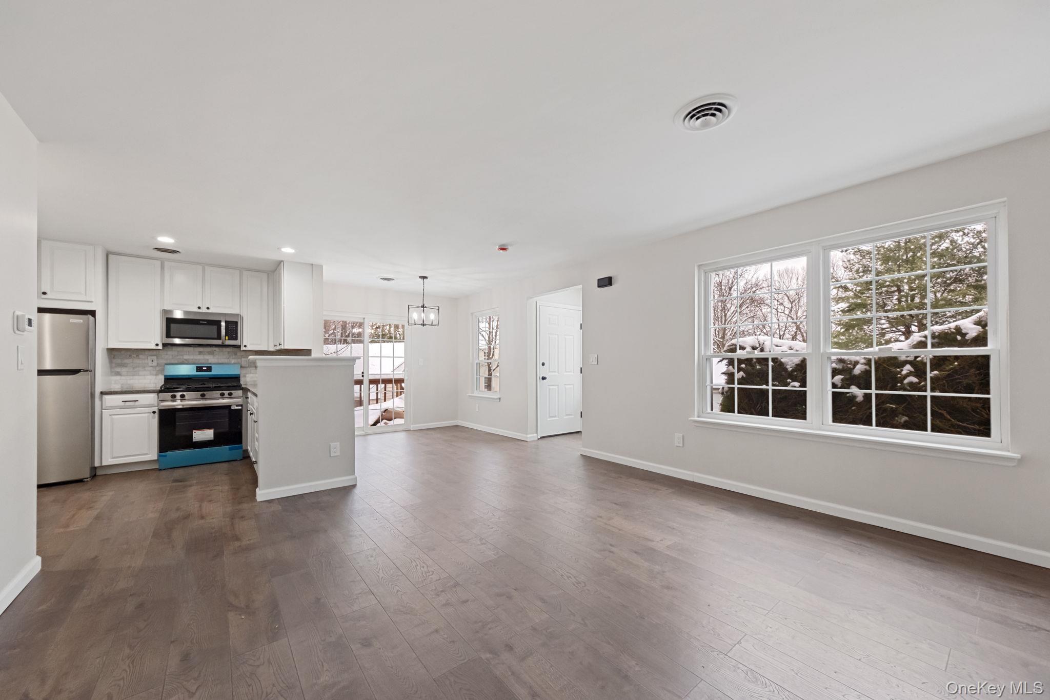 #7 photo, 1004 Cypress Court, Highland Mills , NY 10930