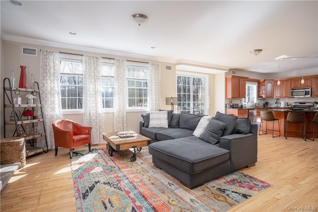 #8 photo, 56 Benjamin Meadow Road, Tuxedo Park , NY 10987