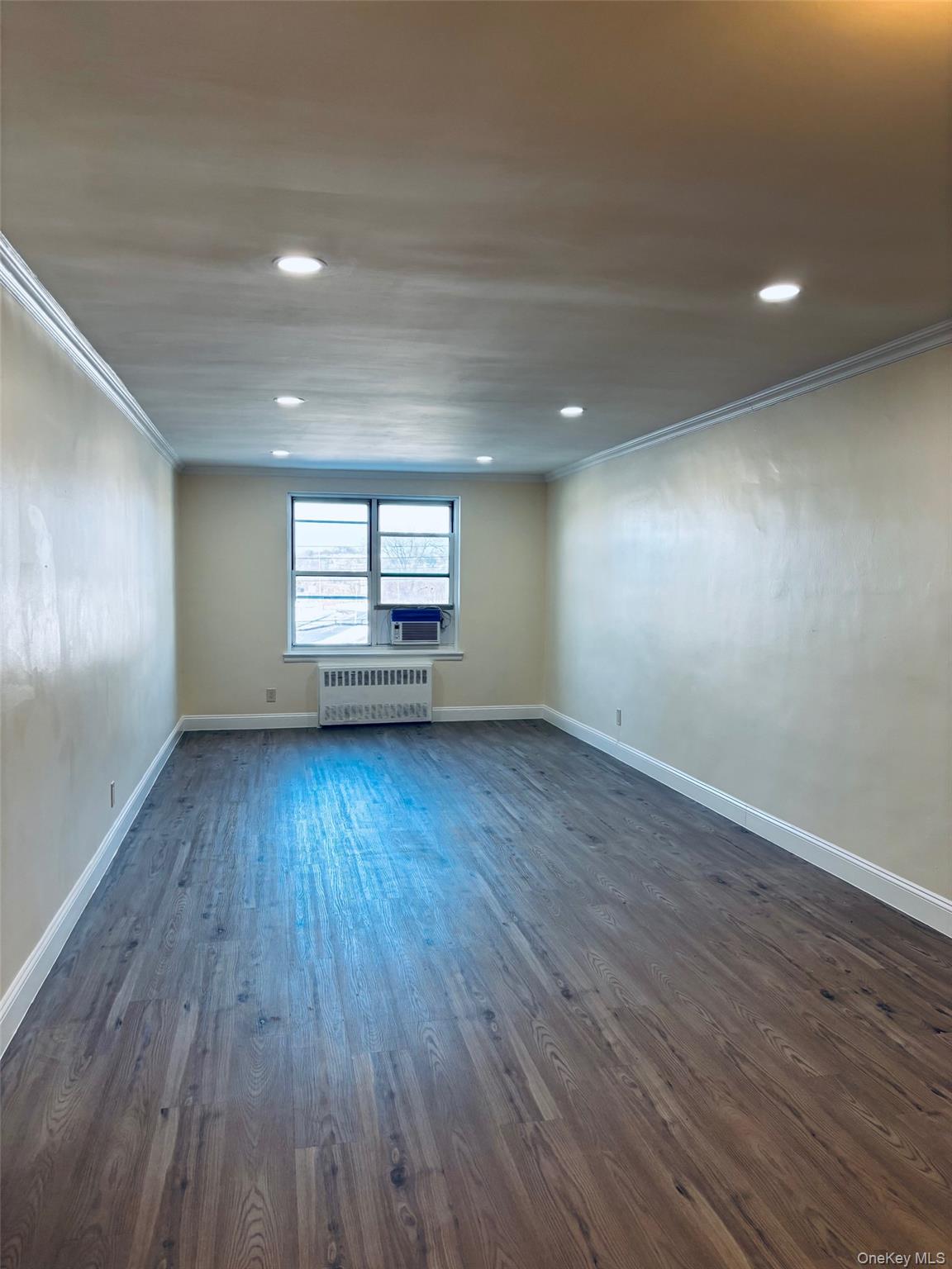 #3 photo, 1300 Midland Avenue, Yonkers , NY 10704