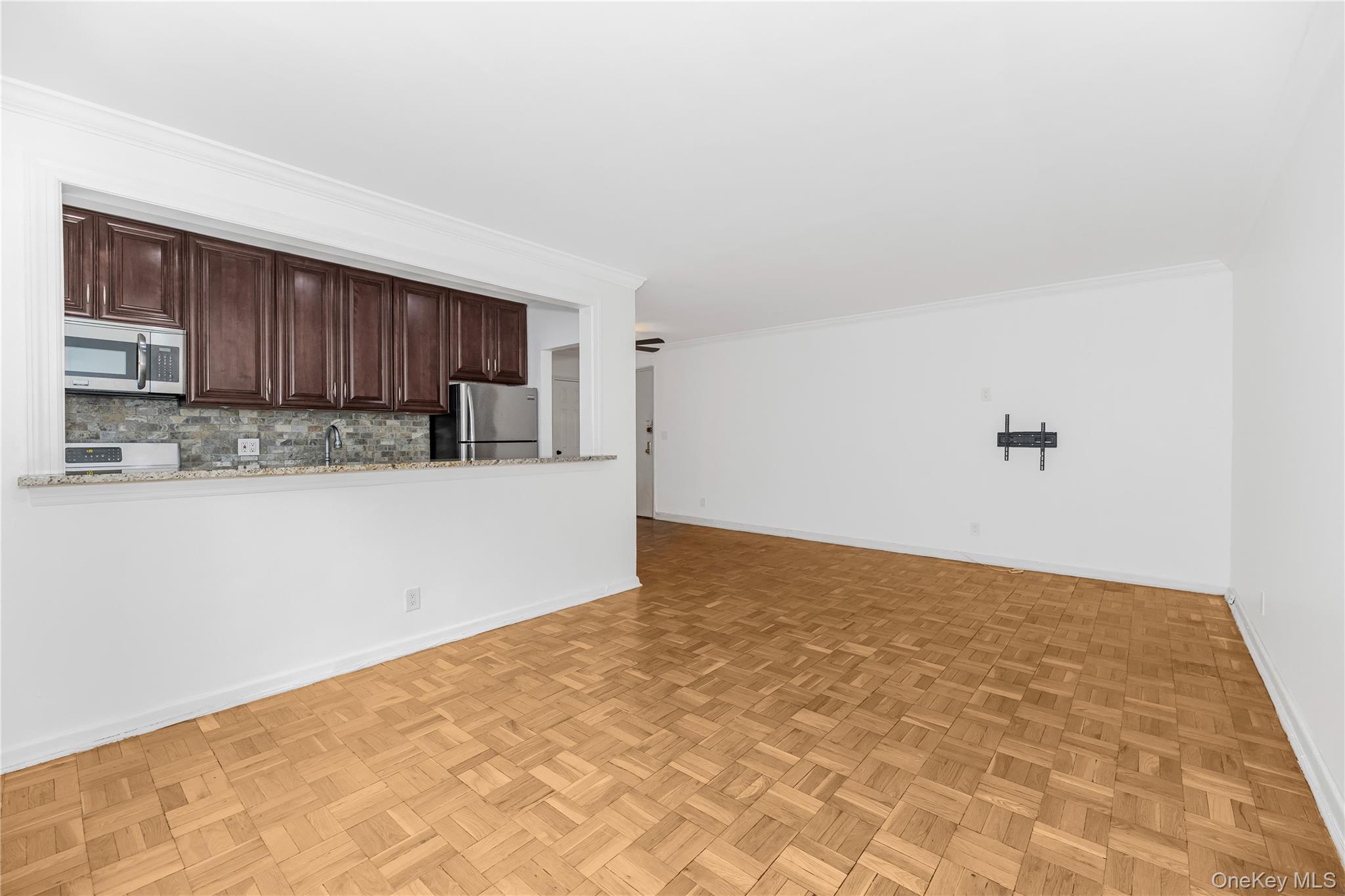 #6 photo, 1 Vincent Road, Bronxville , NY 10708