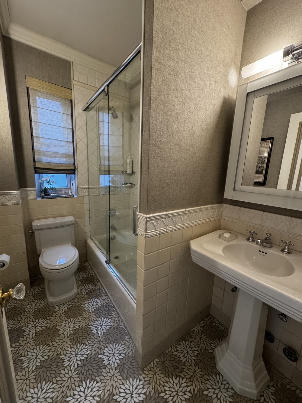 #8 photo, 400 E 52ND Street, Beekman , NY 10022