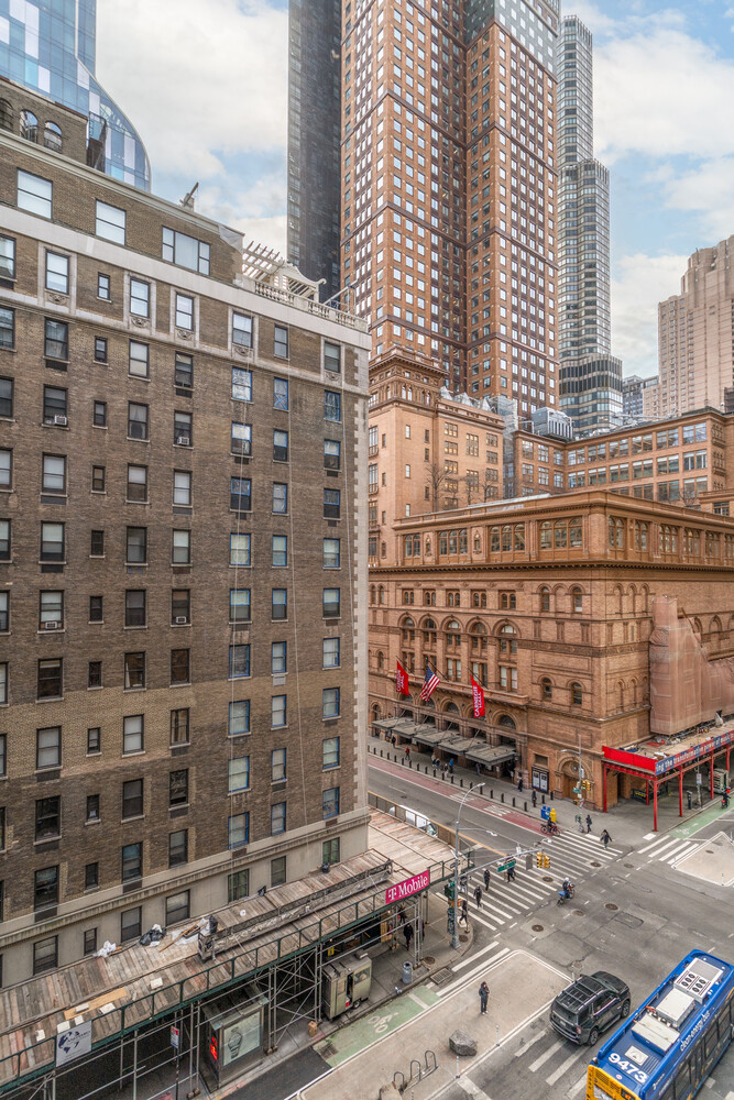 #15 photo, 205 W 57TH Street, Central Park South , NY 10019