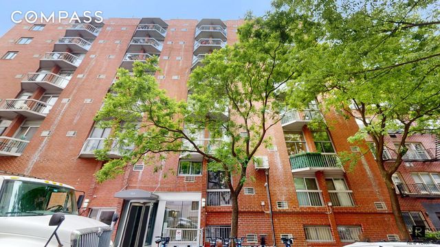 #10 photo, 184 Thompson Street, Greenwich Village , NY 10012