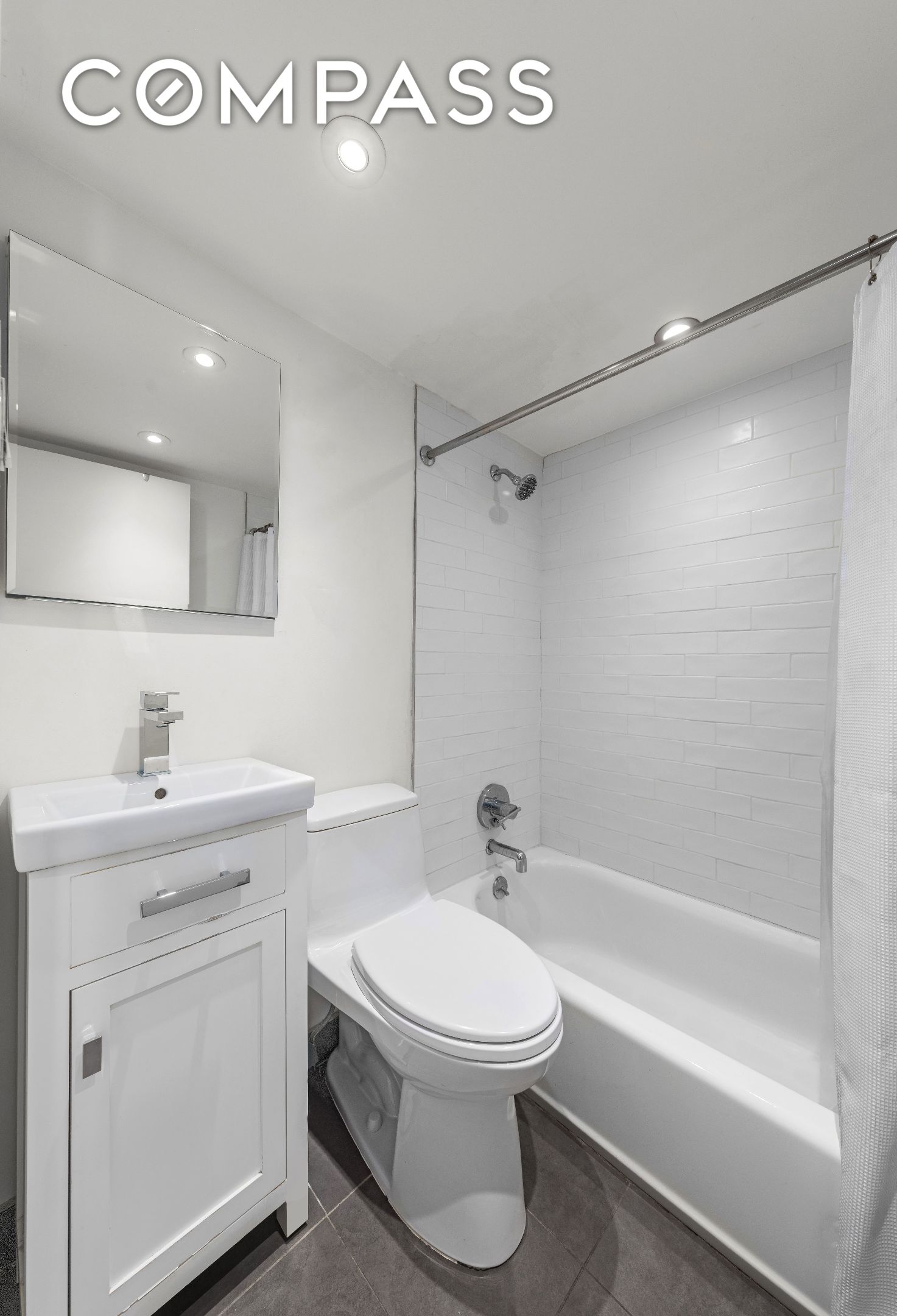 #8 photo, 184 Thompson Street, Greenwich Village , NY 10012