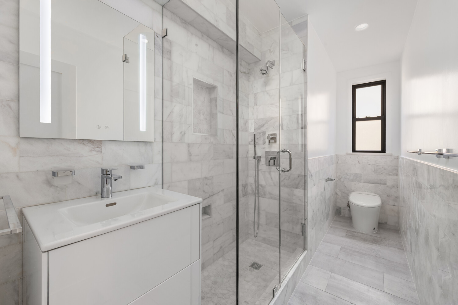 #11 photo, 60 E 9TH Street, Greenwich Village , NY 10003