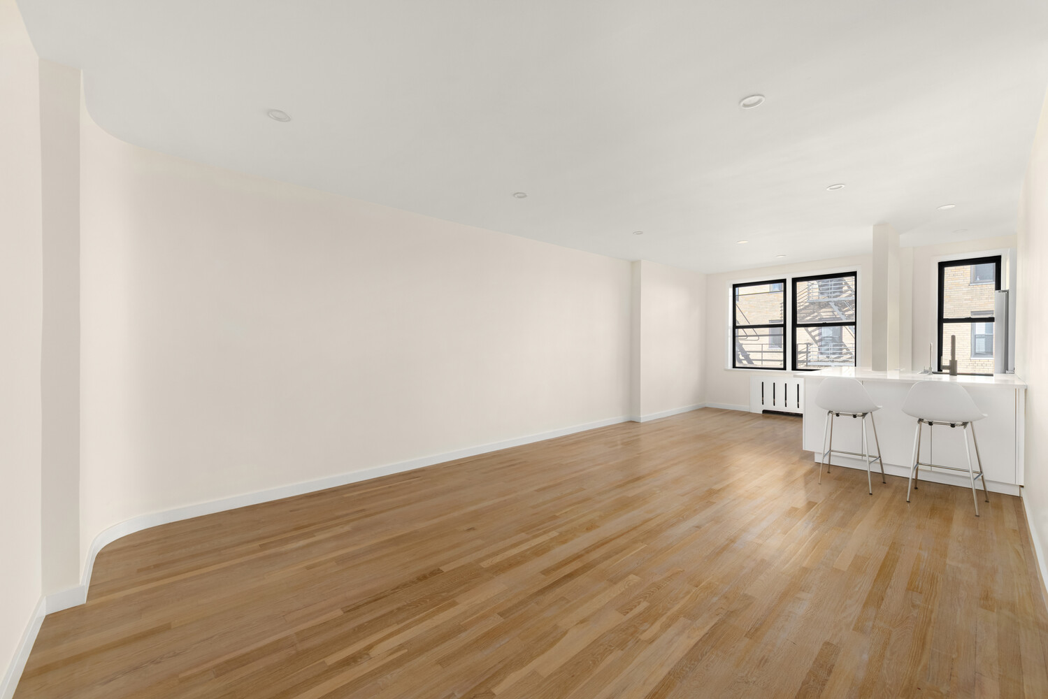 #4 photo, 60 E 9TH Street, Greenwich Village , NY 10003