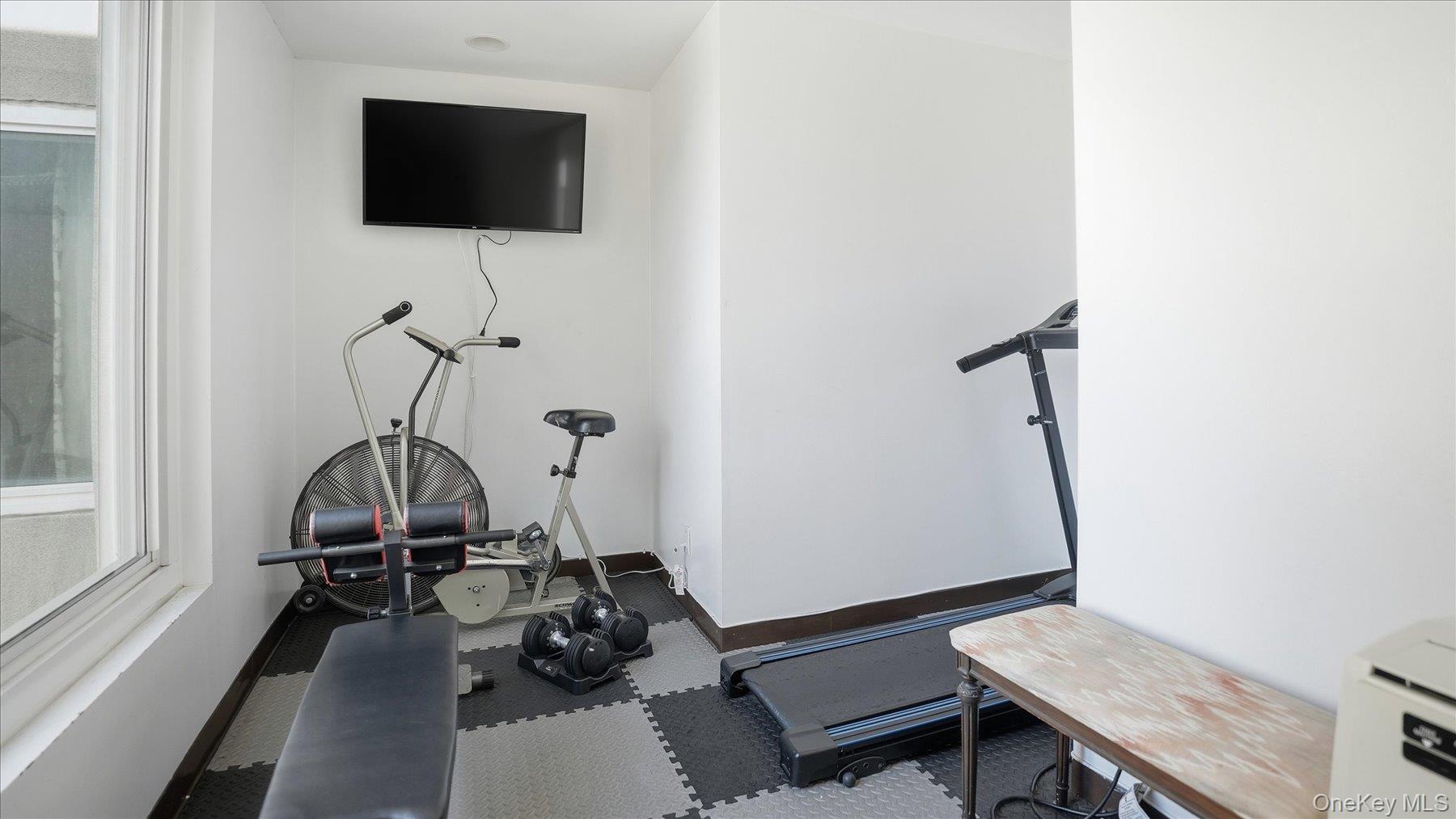 #17 photo, 100 Cuttermill Road, Great Neck , NY 11021