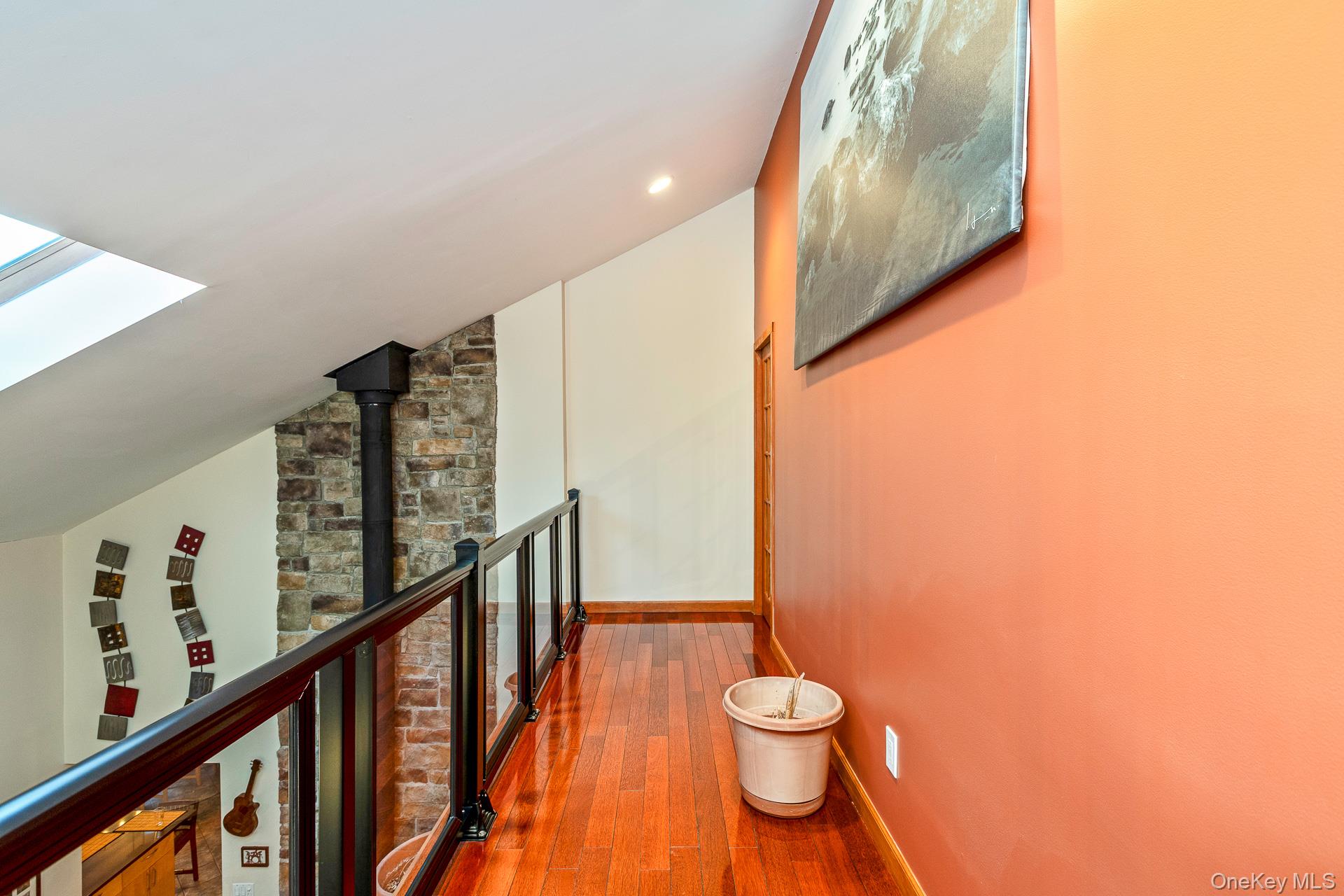 #16 photo, 1 Cumberland Path, Setauket , NY 11733