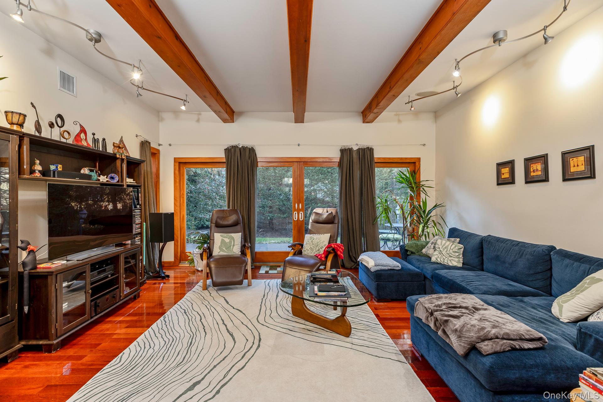 #5 photo, 1 Cumberland Path, Setauket , NY 11733