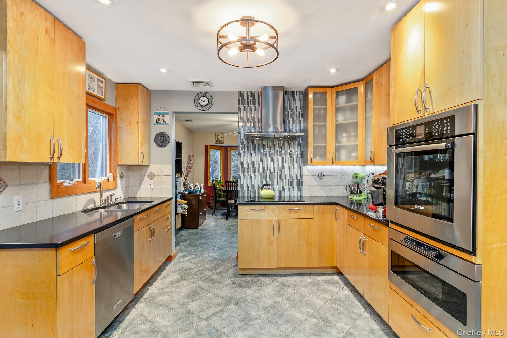 #9 photo, 1 Cumberland Path, Setauket , NY 11733