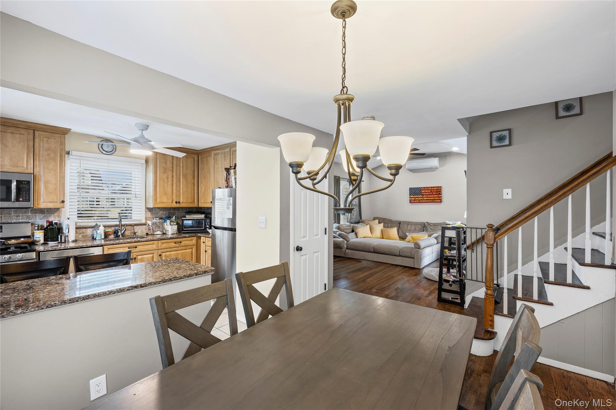 #12 photo, 36 Hart Street, Farmingdale , NY 11735